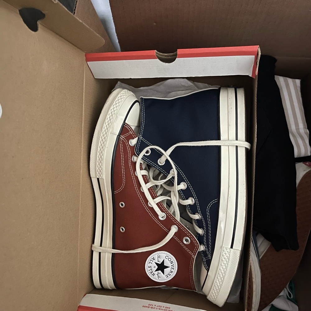 Converse - Picture 3 of 3